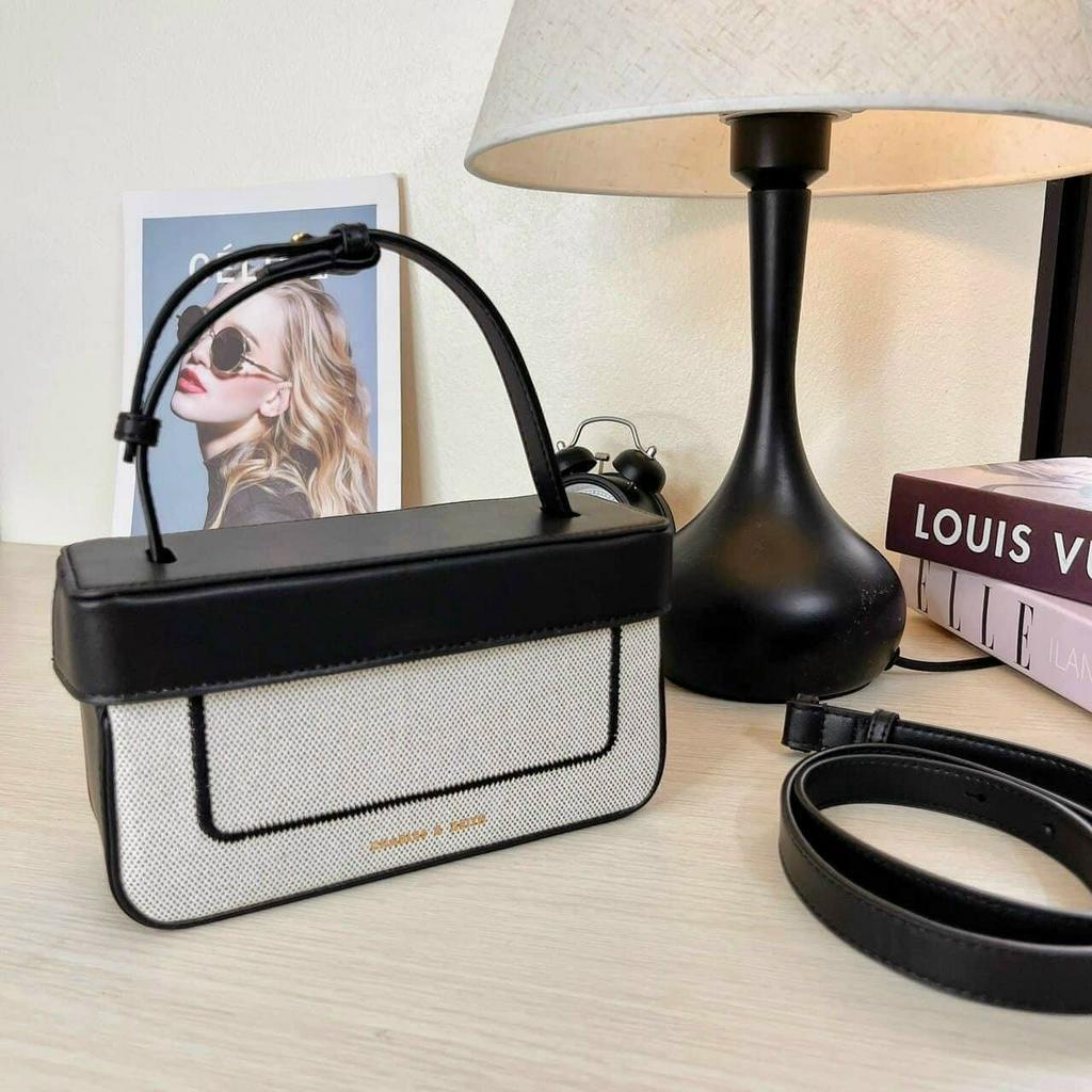 [SẴN &amp; HỎA TỐC HN] Túi chư C new sz 19cm xuất xinh