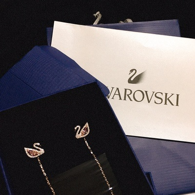 Swarovski Bông Tai Hình Thiên Nga Đính Đá Sang Trọng