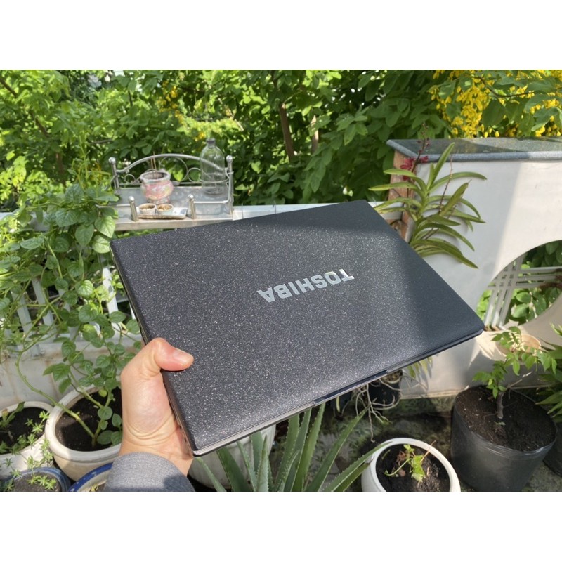 laptop cũ Toshiba Tecra R940 i5 3320m, ram 4GB, hdd 320GB, 14.1 inch HD+ 1600*900