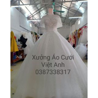 Váy cưới tùng vi tính