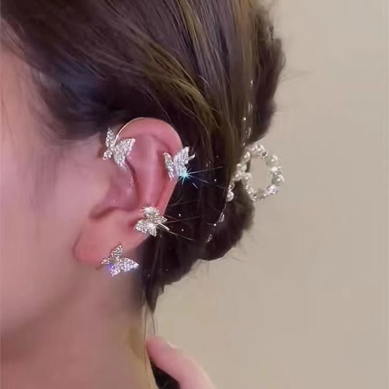Bông Tai Kẹp Không Xỏ Hình Cánh Bướm Đính Đá Lấp Lánh Xinh Xắn
