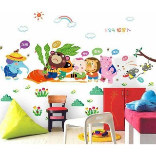 Decal dán tường thú nhổ củ cải