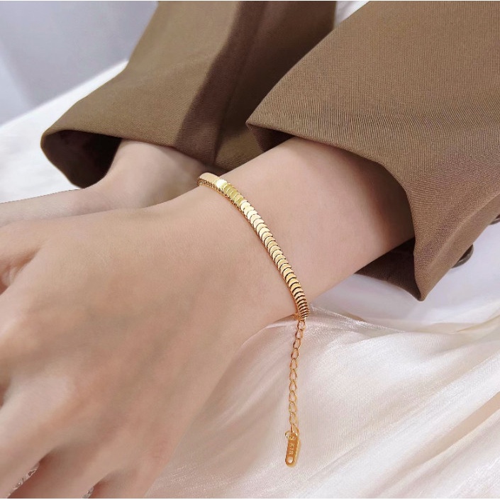 Lắc Tay Vảy Cá Vàng Sang Trọng Titan Ko Đen TT 4261