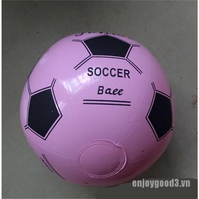 Quả bóng đá bơm hơi 38cm cho bé chơi khi đi biển