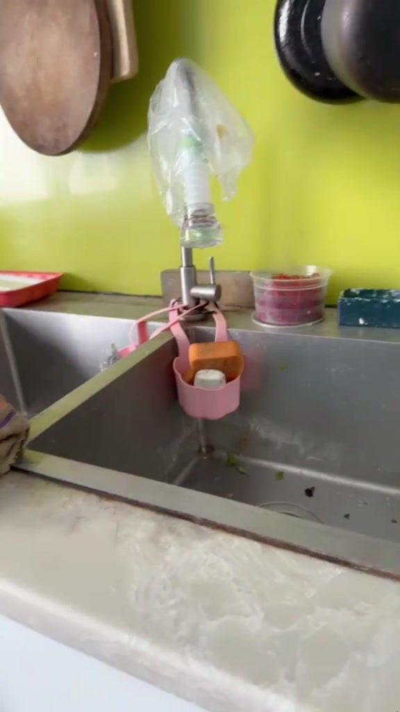 Giá Đựng Miếng Bọt Biển Rửa Chén Gắn Vòi Nước Tiện Dụng