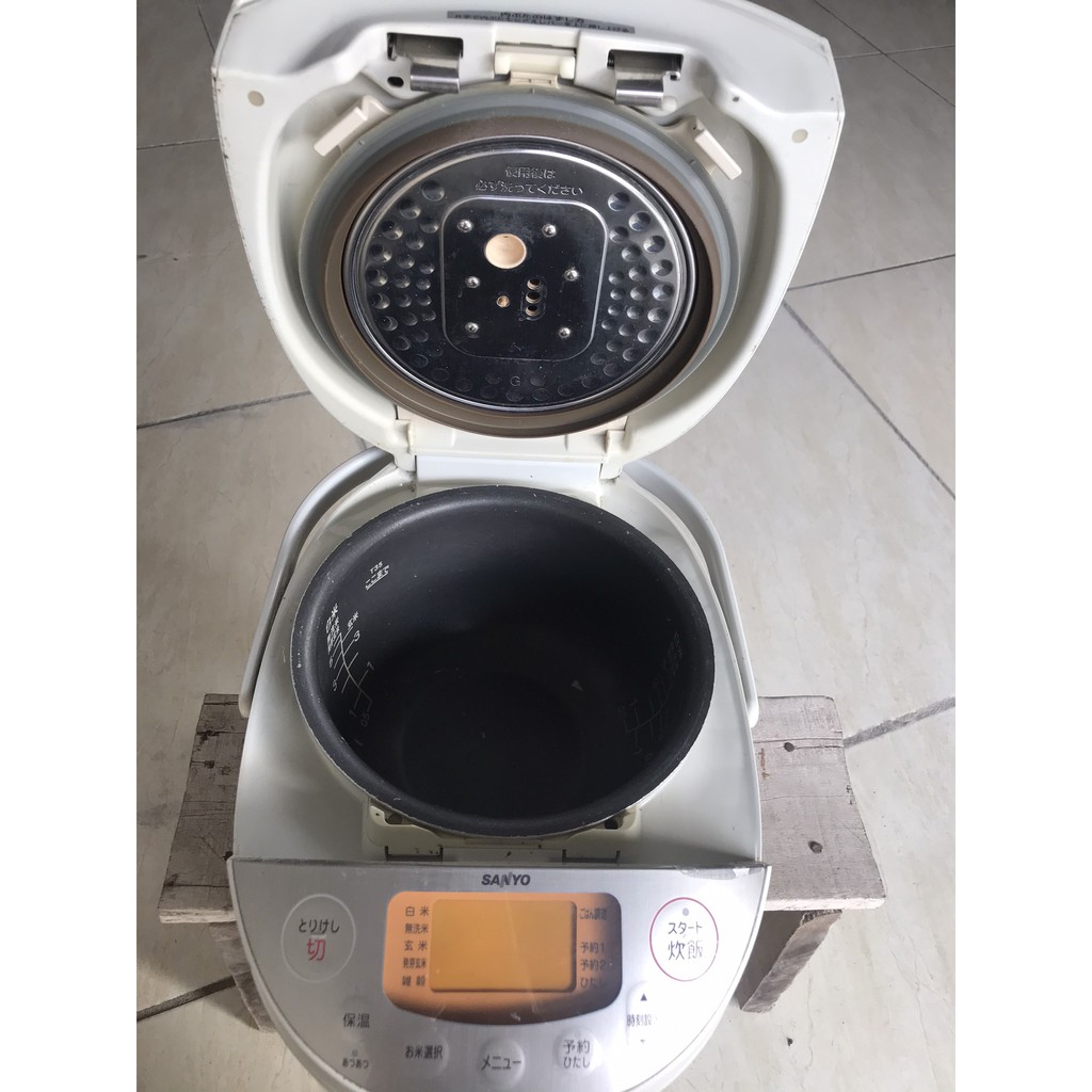 Thanh lý Nồi cơm điện cao tần ÁP SUẤT Sanyo Nhật bãi 1.0L | BigBuy360 - bigbuy360.vn