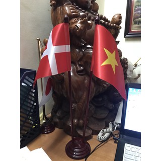 Cờ để bàn đế đôi gỗ