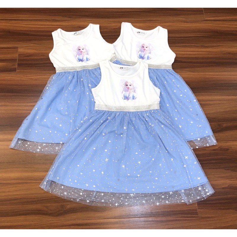 Đầm Elsa sát nách chân voan