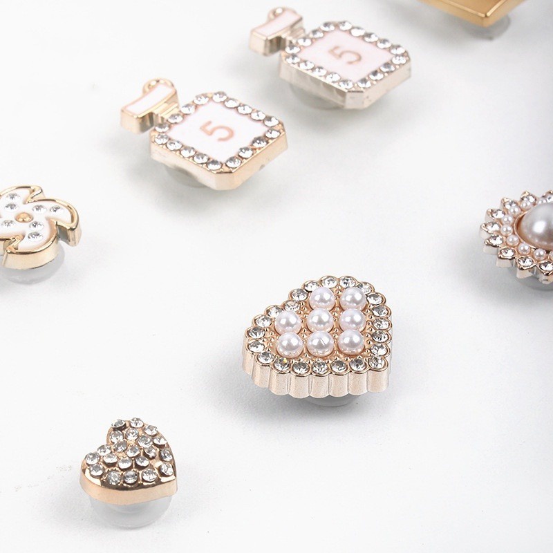 Khóa Giày Ba Chiều Đính Đá Mặt Cười Jibbitz Bts Trang Trí Giày Crocs