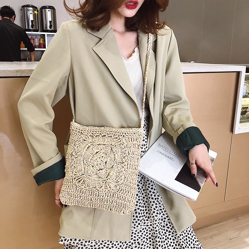 Túi xách bằng rơm vuông họa tiết hoa xinh xắn