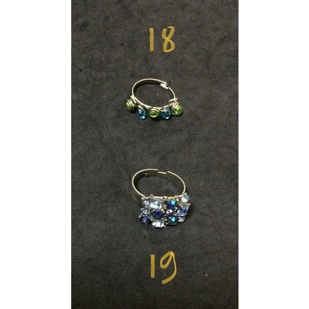 Nhẫn đính hạt độc đáo