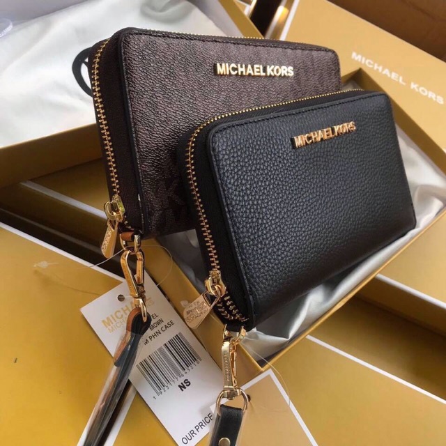 MICH@EL K0RS wallet ❣️ hàng dư nguyên liệu