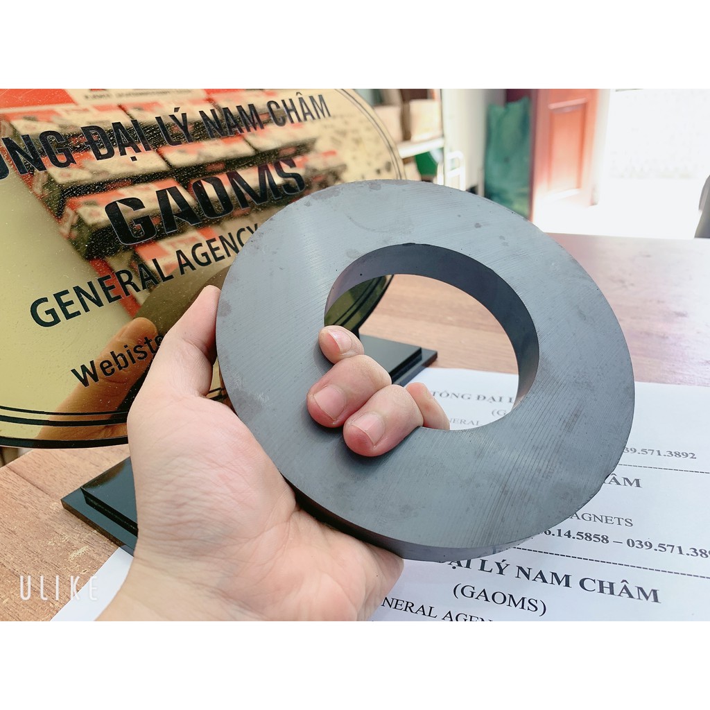 Nam châm làm loa to, nam châm đen ferrite kích thước 156x20 lỗ 80mm