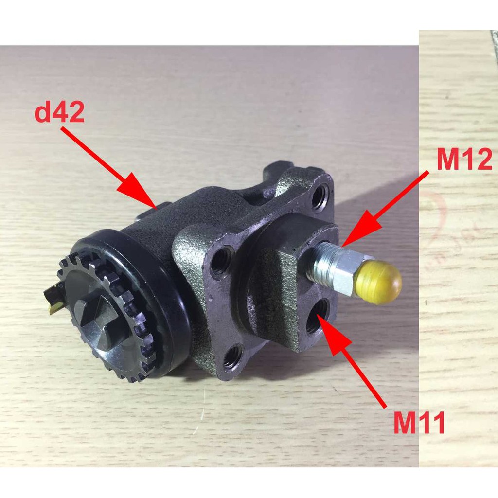 Bơm dầu bánh Trước (heo bánh) BJ1041 loại có và có xả gió F32, Đk mâm 40, 4 lỗ M8 tâm lỗ 34*46, lỗ dầu M12, chân hẹp)