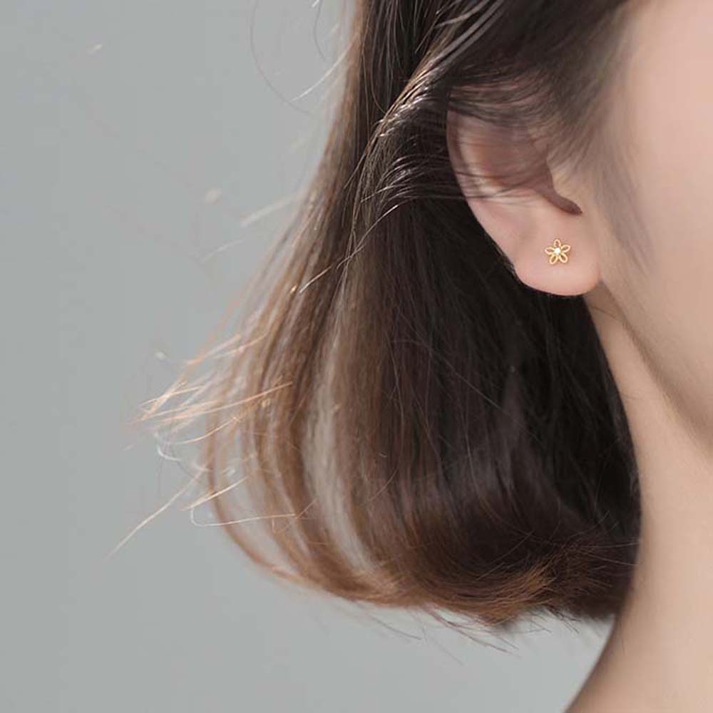 Khuyên tai kim loại kiểu bông hoa phong cách Hàn Quốc cho nữ