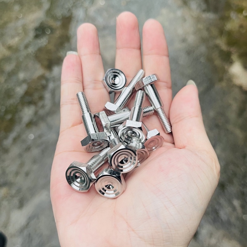 ỐC TITAN 6Li32 GẮN TAY CÔN , TAY THẮNG CÁC LOẠI XE SIÊU ĐẸP