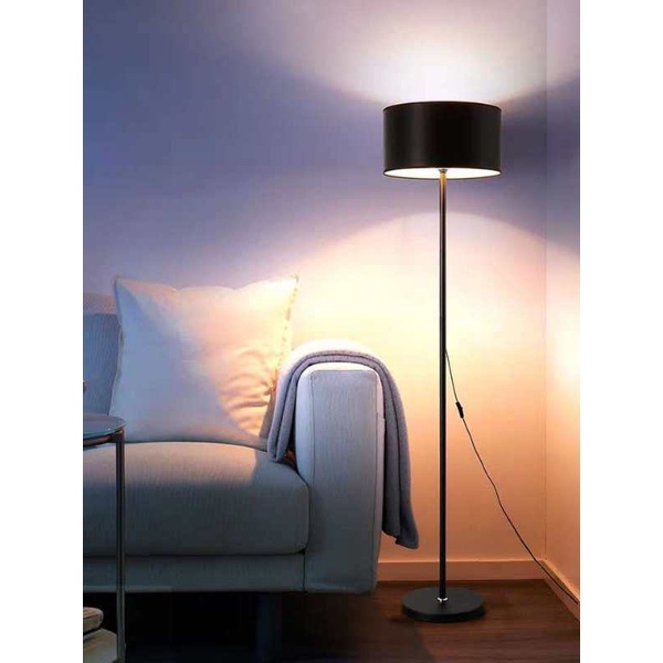 đèn sàn ikea hiện đại phù hợp cho phòng ngủ