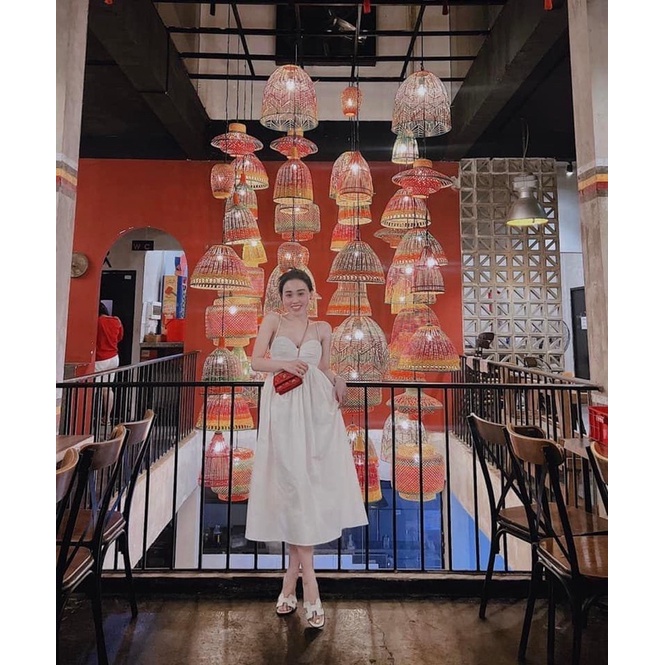 Đầm dây cổ tim xoè