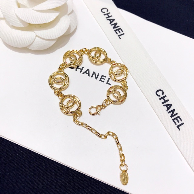 Vòng đeo tay chữ X