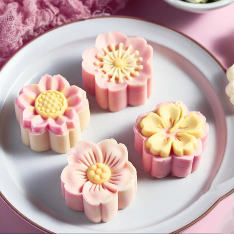 Khuôn làm bánh trung thu tạo hình hoa 3D bằng nhựa 50g
