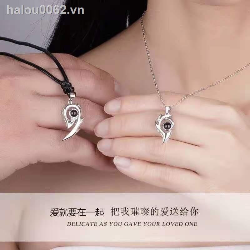 (Đang Bán) Vòng cổ Mặt Trái Tim Bằng Đá Chiếu Chữ I Love You Không Phai Màu Mới Cho Cặp Đôi 100 Ngôn Ngữ