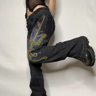 Quần ống loe denim cạp thấp thêu