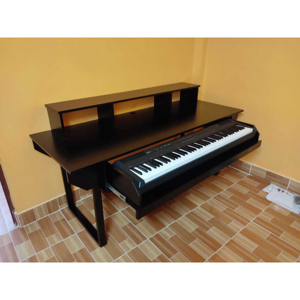 Bàn studio full đen