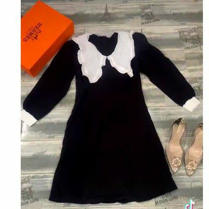 Đầm tiểu thư tay phồng