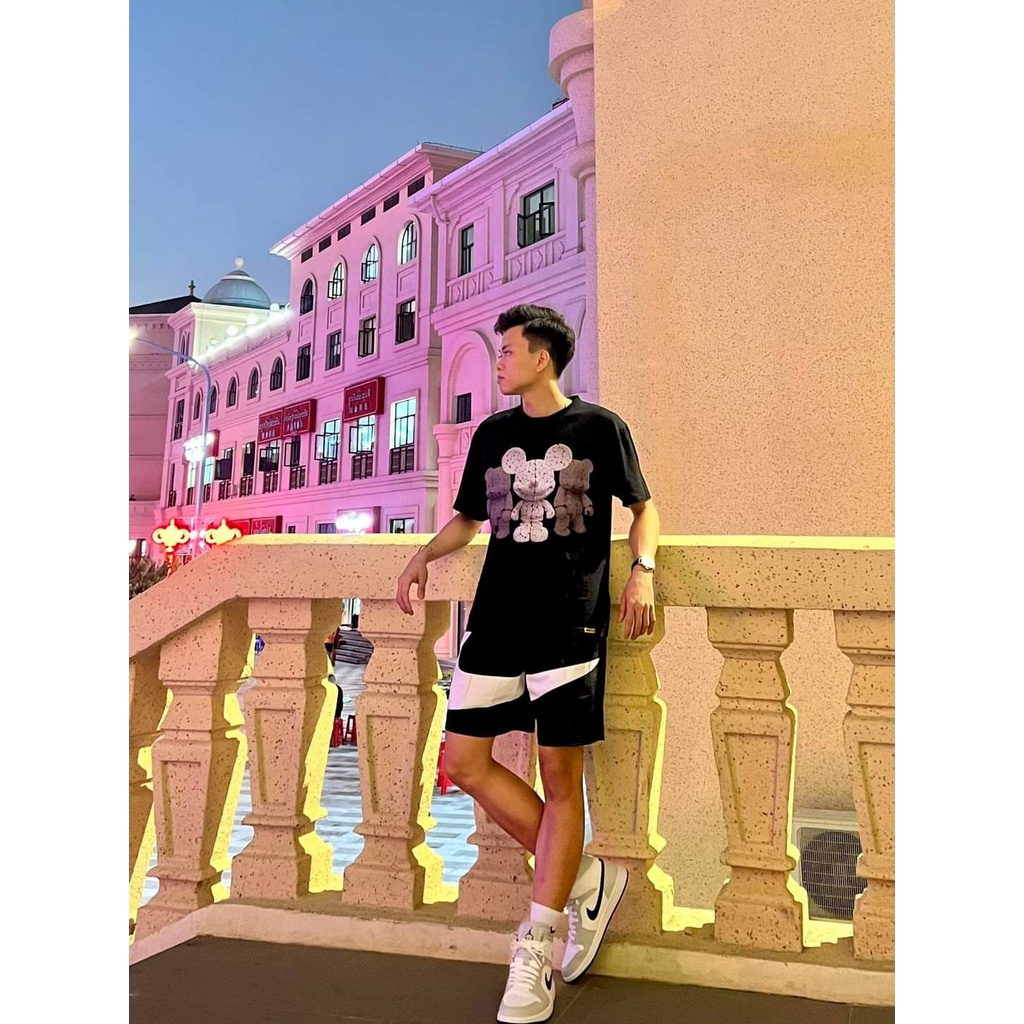 ( Hàng Hot- Mới) Áo Thun Hè Sánh Điệu Bản Chuột Lớn Phối Trước Ngực Mã GAREM 2022