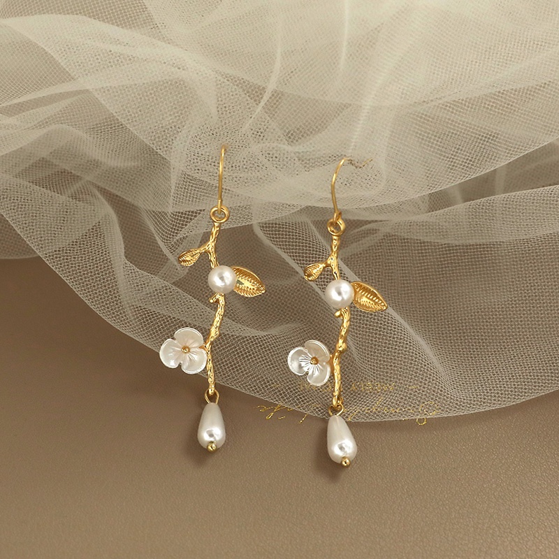 Hoa tai dáng dài đính ngọc trai giả thời trang Hàn Quốc