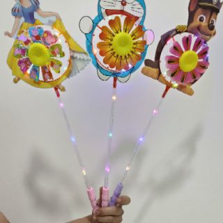 CHONG CHÓNG CÓ ĐÈN LED NHIỀU MÀU