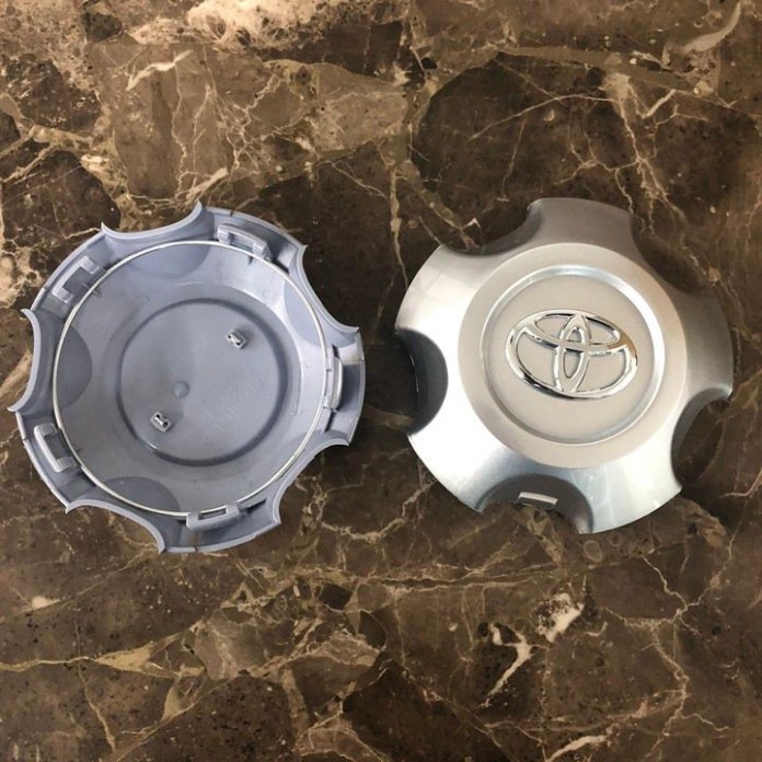 Sản Phẩm 1 chiếc Logo chụp mâm, ốp lazang xe Toyota Land Cruiser TY-037 (đời  2008, 2009, 2010, 2011, 2012, 2013, 2