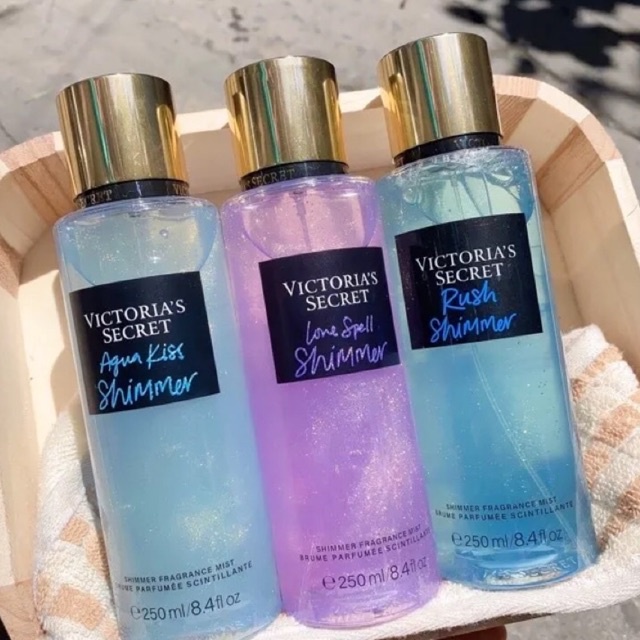 Xịt Toàn Thân Nhũ Victoria’s Secret Love Addict Shimmer 250ml