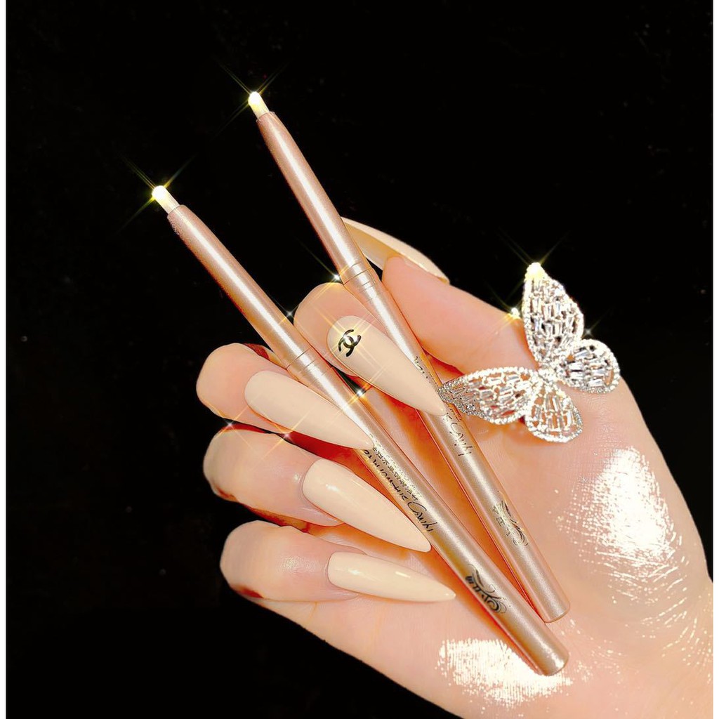 [Hàng mới về] Phấn Bắt Sáng Dạng Bút Trang Điểm Cho Mắt | BigBuy360 - bigbuy360.vn