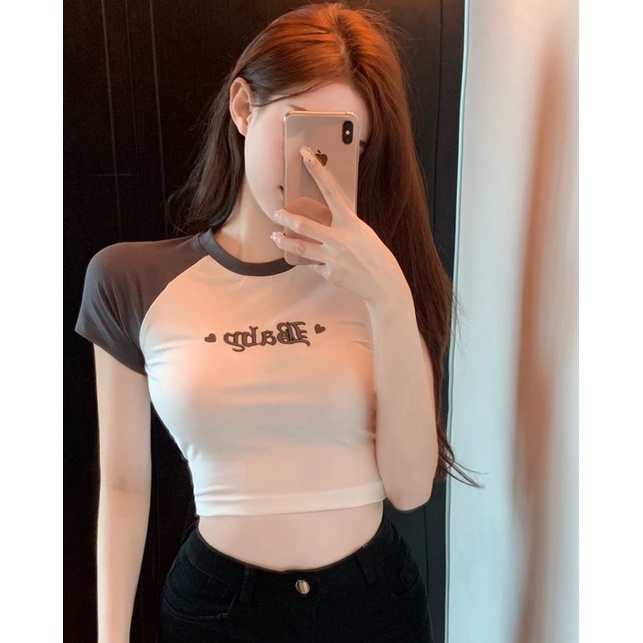Áo Thun Raglan Croptop Tay Ngắn Cổ Tròn Dáng Ôm Thêu Chữ Baby Luviecloset