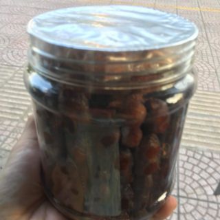Me Lào chấm muối tôm tây ninh