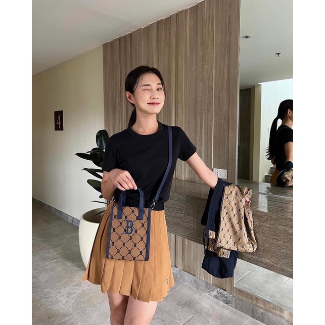 Túi Đeo Chéo MLB Logo Kim Loại size vừa Diamond Monogram Jacquard Cell Phone Crossbody Bag