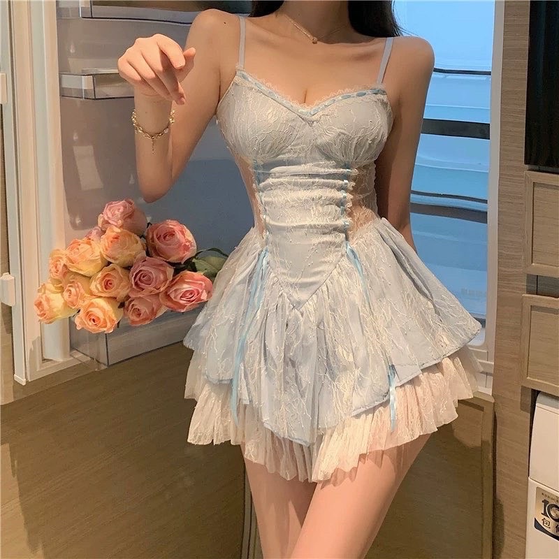 DORÉE - Đầm hai dây dáng xoè phối ren tầng xinh xắn