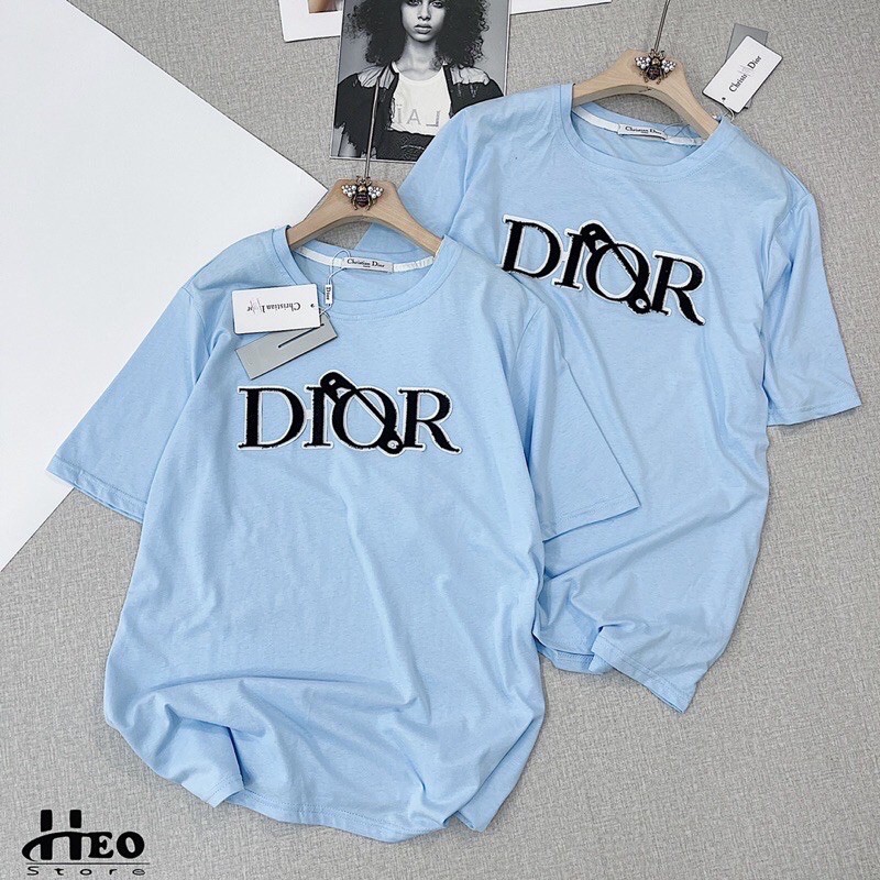 Áo pull xanh chữ dập nổi