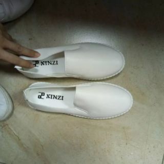 Giày slip on da mềm