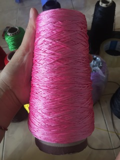 Cuộn chỉ dù đủ màu tết vòng