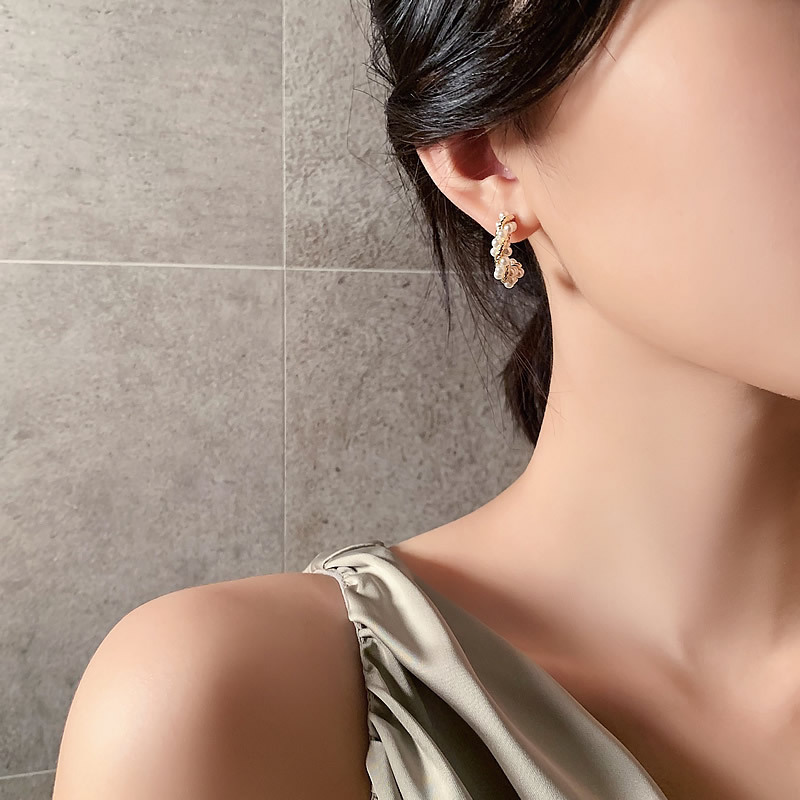 Hoa tai vòng ngọc trai phong cách Hàn Quốc thời trang