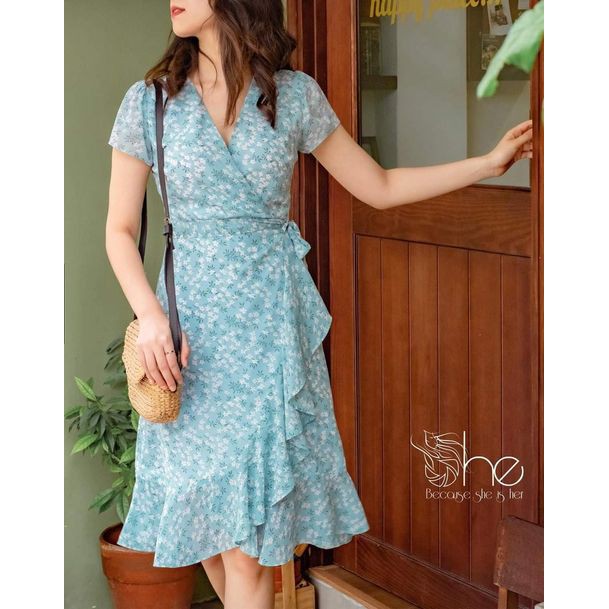 Elite Dress - Đầm hoa đắp chéo tay ngắn phối bèo SDX93