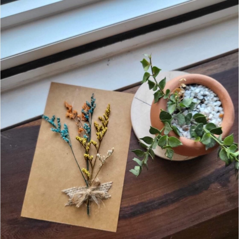 Thiệp hoa khô vintage 10x15 cm HM004 nhiều màu sắc phong cách vintage (giao mẫu ngẫu nhiên)