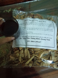 1 ký rễ ưng bất bạc (trị gan)