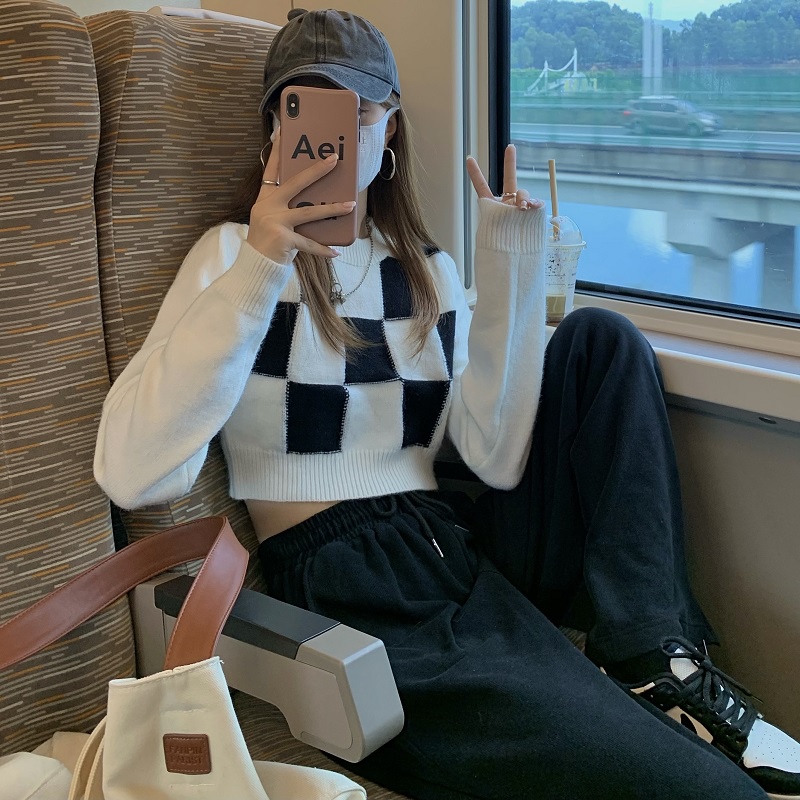 Áo Len Dệt Kim 173063Áo Thun Cổ Tròn Màu Trắng Đen Họa Tiết Sọc Caro Phong Cách Phương Tây