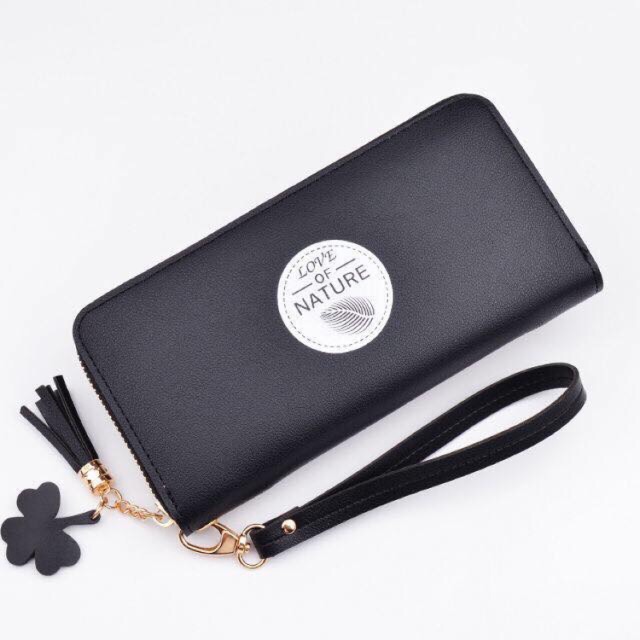 Ví dài cầm tay love kèm tua rua