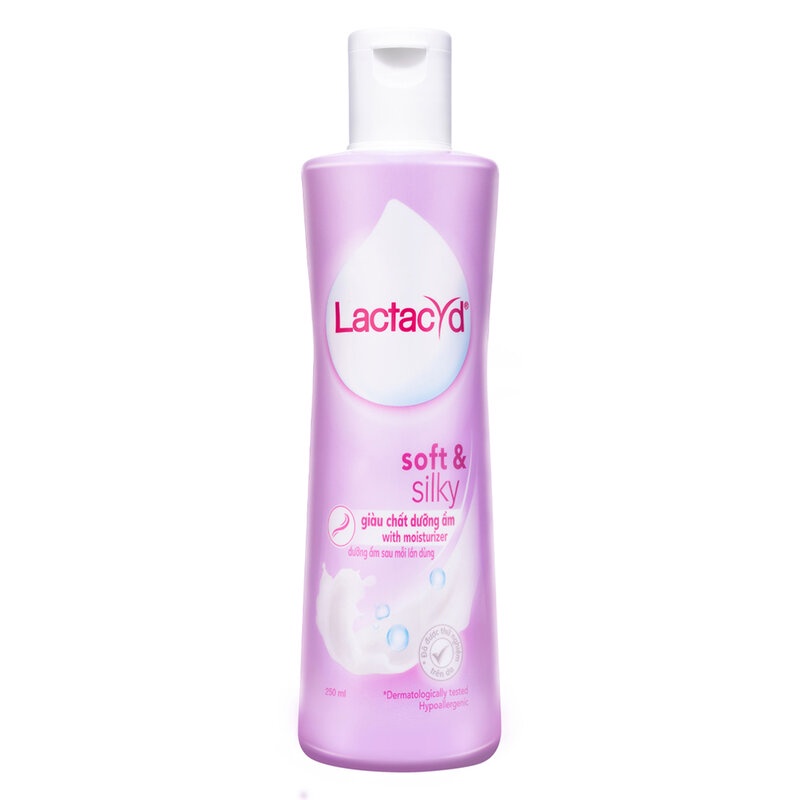 Dung Dịch Vệ Sinh Phụ Nữ Lactacyd Dưỡng Ẩm Soft &amp; Silky