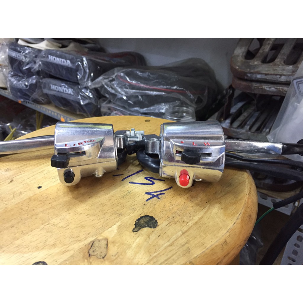 Cặp tai côn + thắng và đèn và xinhan cho xe honda 67 - có nút đề cho anh em độ chế