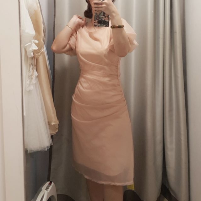 đầm voan tay phồng màu hồng nude